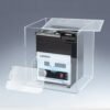 Offene Silent Box mit einem 2L ASONIC Ultraschallreiniger im Inneren, der die Geräusche während des Betriebs reduziert.