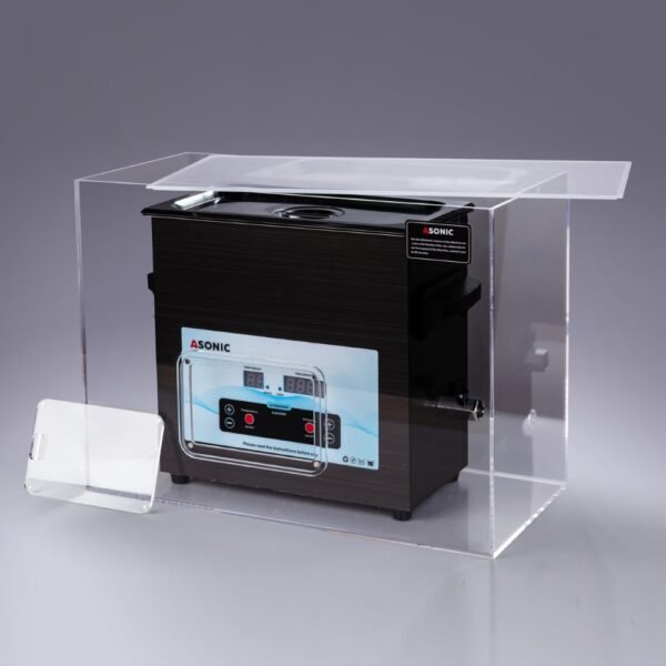 Offene Silent Box mit einem 7L ASONIC Ultraschallreiniger für leise und effiziente Reinigungsanwendungen.