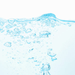 Hellblauer Hintergrund mit aufsteigenden Blasen